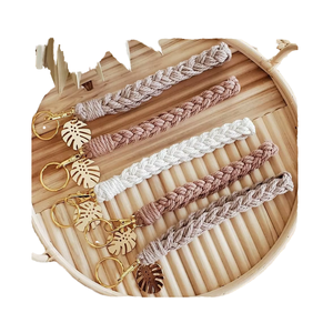 Bracelet <span class=keywords><strong>MACRAME</strong></span> personnalisé bracelet <span class=keywords><strong>porte</strong></span>-clés léger Boho Monstera breloque métal matière plastique pour <span class=keywords><strong>porte</strong></span>-clés cadeau pour elle - Product Image 4
