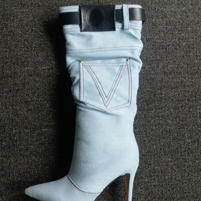 กางเกงยีนส์สีน้ำเงิน