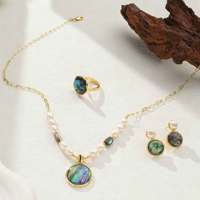 Vente en gros transfrontalière : Parure de bijoux de luxe en perles d'eau douce naturelles blanches de qualité AAA, forme riz, avec coquille d'ormeau