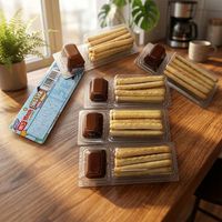 Boîte individuelle de bâtonnets de biscuits croustillants pour enfants, avec sauce chocolatée à tremper, type d'hors-dîner sucré et décontracté