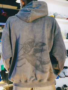 Felpa con Cappuccio in Cotone Oversize Unisex con Stampa 'Little Angel Cupid' Stile Streetwear Effetto Vissuto - Product Image 4