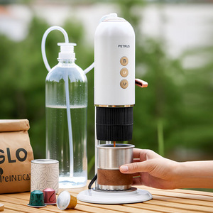 La machine à café à capsules italienne semi-automatique PES10E est portable, idéale pour une utilisation à domicile et dans les petits bureaux. - Product Image 3