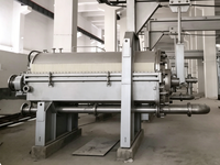Machine de filtration à la terre de diatomées (Kieselguhr) pour la clarification du vin, de la bière, du jus, du sirop et des spiritueux, et le mélange en cuve