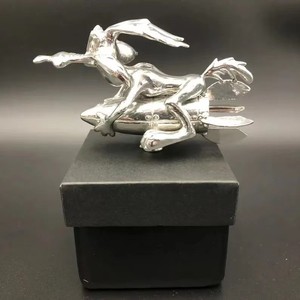 Adorno para Capó de Coche, Diseño de <span class=keywords><strong>Coyote</strong></span> de <span class=keywords><strong>Dibujos</strong></span> <span class=keywords><strong>Animados</strong></span> con Cohete/Pistola, Decoración Metálica para Capó, Accesorios para la Mayoría de los Tipos de Coches - Product Image 3