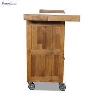Comptoir de bar portable pour mariage avec roulettes pour service de boissons événementiel mobile et réception de fête rustique style ferme