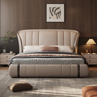 Luxuriöses Italienisches Echtleder-Bett Gepolstertes Doppelbett Kingsize Moderne Schlafzimmermöbel mit Metallakzenten