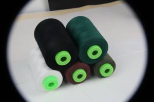 Fils à coudre en polyester de haute qualité, couleur unie, pour machines à broder - Product Image 6