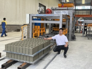 QT10-<strong>15</strong> Cement Brick Making Machinery <strong>Automatic</strong> Hollow Concrete <strong>Block</strong> Making Machine - Product Image 3