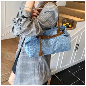 Bolso tote con estampado de leopardo 2026 para mujer, elegante bolso cruzado, bolso de hombro suave y moderno - Product Image 4