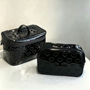 Bolsa de Cosméticos de PU con Logotipo Grabado para Mujer, Bolsa de Maquillaje de Alta Gama con Logotipo Personalizado, Bolsa de Aseo Duradera para Viaje al Mejor Precio - Product Image 4