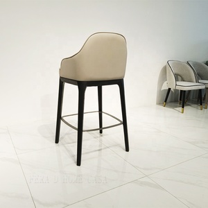Tabourets de bar modernes <span class=keywords><strong>en</strong></span> <span class=keywords><strong>bois</strong></span> massif Vente <span class=keywords><strong>en</strong></span> gros personnalisé moderne gris <span class=keywords><strong>en</strong></span> cuir pour bar - Product Image 2