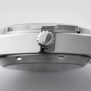 Reloj de hombre de alta gama con bisel octogonal VC, equipado con movimiento mecánico automático tourbillon. - Product Image 4
