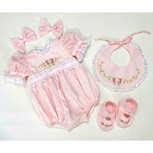 Fabricant vietnamien de barboteuses brodées à fleurs en coton pour bébés filles-sans bavoir ni chaussures - Product Image 1