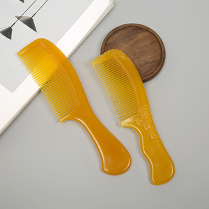 Autres peignes à cheveux JF 011 – Outil de coiffure élégant en plastique jaune pour femme, idéal pour les trajets quotidiens - Product Image 1