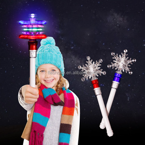 Ánh Sáng Đầy Màu Sắc LED Điện Tử Nhấp Nháy Thanh Bông Tuyết Xoay <span class=keywords><strong>Magic</strong></span> <span class=keywords><strong>Wand</strong></span> Đồ Chơi Cho Trẻ Em Phát Sáng Thanh Đồ Chơi Cho Trẻ Em - Product Image 5