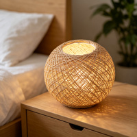Abat-jour en rotin véritable tressé fait main, style resort, résistant à la saleté et aux moisissures, pour la décoration d'hôtels, villas, resorts et cafés
