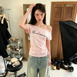 Haut court à manches courtes style streetwear Ins, imprimé lettres, taille froncée cintrée, coupe ajustée, sexy et polyvalent, épaules dénudées - Product Image 3