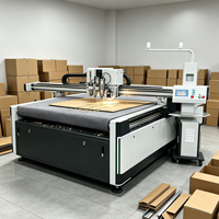 Machine de découpe de boîtes d'emballage à découpe en V CNC haute vitesse pour carton ondulé alvéolé
