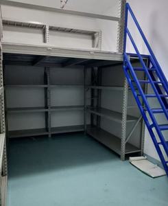 Support d'affichage métallique robuste sur pied JCL avec protection anti-corrosion et étagères personnalisables pour supermarchés - Product Image 1