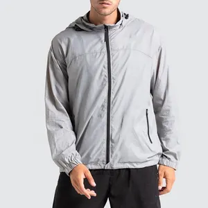 Jaqueta corta-vento leve personalizada de verão para homens, jaqueta corta-vento com capuz leve personalizada por atacado OEM