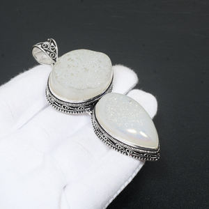 KIRAN ENTERPRISES Collier pendentif unisexe fait main en argent sterling 925 avec pierre précieuse Druzy du désert blanc de haute qualité sertie en clos - Product Image 1