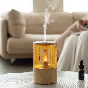 Diffuseur d'arômes ultrasonique portable USB 125 ml avec lampe LED effet flamme pour voiture et maison – Vente en gros - Product Image 1