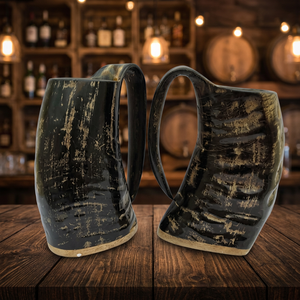 B.S INTERNATIONAL Taza Vikinga de Cuerno de Buey Ecológica, Desechable, Portátil y Ligera con Tapa de Bambú, Diseño Estilo Americano, para Cerveza y Cumpleaños - Product Image 1