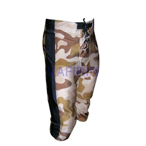 Ensemble maillot et pantalon de football personnalisés pour adultes, sublimés, respirants, à manches courtes, avec rayures classiques - Product Image 1