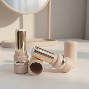 Tube de Rouge à Lèvres en ABS à Base Spirale, Emballage Cosmétique Vide, Baume à Lèvres 3-4G, Contenant de Luxe Unique et Mignon avec Estampage à Chaud, Vente en Gros - Product Image 1