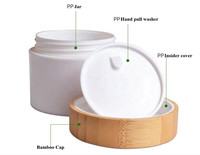 Pots de crème pour le visage de luxe personnalisables 15g 30g 50g 100g Bouteilles de pot en plastique de bambou naturel pour l'emballage de soins de la peau personnalisé