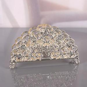 Style europé<span class=keywords><strong>en</strong></span> maison <span class=keywords><strong>table</strong></span> à manger porte-serviettes <span class=keywords><strong>en</strong></span> <span class=keywords><strong>papier</strong></span> stéréo simple style europé<span class=keywords><strong>en</strong></span> haut de gamme salle à manger support de rangement siège <span class=keywords><strong>en</strong></span> métal - Product Image 3