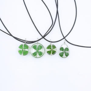 Mode femmes nouveau Design véritable collier de fleurs naturelles avec papillon filles diverses fleurs marguerite trèfle collier bijoux cadeaux - Product Image 3