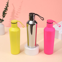Gobelet isotherme hexagonal élégant et créatif ; Bouteille d'eau portable de sport en acier inoxydable 304 avec sangle de transport