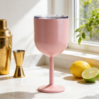 Gobelet à vin en acier inoxydable à double paroi de 550 ml avec base en silicone et couvercle rabattable en Tritan pour les voyages en plein air