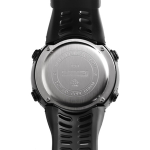 Skmei 1251 Sport <span class=keywords><strong>montre</strong></span> numérique hommes luxe Style Antique PU bande 5ATM résistant à l'eau chronomètre caractéristique adolescents - Product Image 4