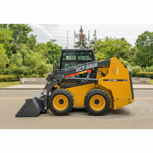 Chargeuse sur pneus à direction par glissement XC7-SR08 avec godet de 0,45 m³ – Mini-chargeuse - Product Image 1