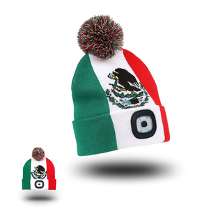 Tùy chỉnh Mexico cờ lấy cảm hứng từ dệt kim Beanie sọ cap với sôi động Pom Pom và thực tế <span class=keywords><strong>LED</strong></span> ánh sáng cho những dịp lễ hội <span class=keywords><strong>LED</strong></span> hat - Product Image 1