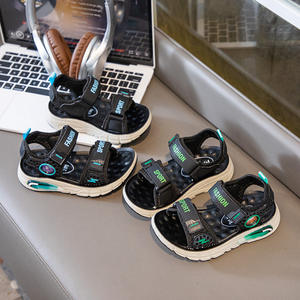 Nouvelles sandales de plage décontractées pour garçons, été 2025, fermeture velcro, cuir synthétique bleu/vert, grandes tailles pour enfants et étudiants - Product Image 3