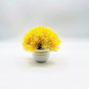Planta Bonsái Artificial Pequeña, Adorno de Flores de Plástico, Estilo Aguja de Pino Roja, Decoración de Escritorio - Product Image 4