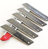Couteau utilitaire robuste avec lame en acier au carbone de 18 mm de large et tranchante, avec 5 lames rétractables, coupe-boîte pour cartons