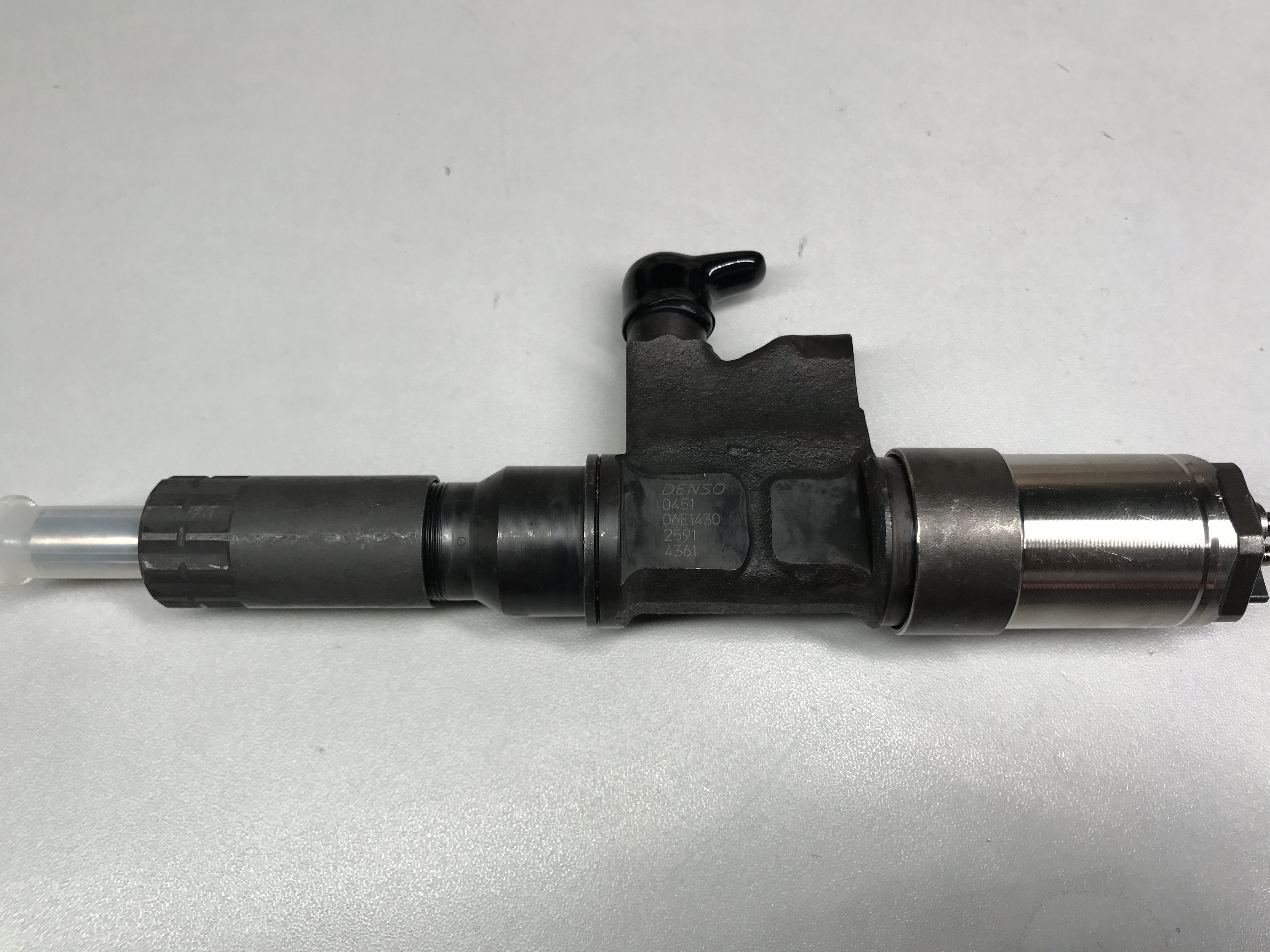 diesel engine fuel injector 095000-0451 Common rail injector 8-97601259-0 for ISUZU 6HK1/4HK1