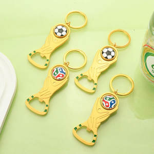 Décapsuleurs porte-clés modernes en métal en forme de ballon de football, personnalisables avec logo magnétique, cadeaux promotionnels durables en gros - Product Image 1