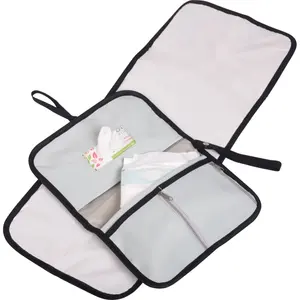 Trousse à langer BABY FIRST, gadgets personnalisés - Product Image 1