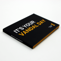 Nouveaux produits en promotion : Carte d'invitation cadeau, livre musical transparent, lecteur vidéo à écran LCD, brochure