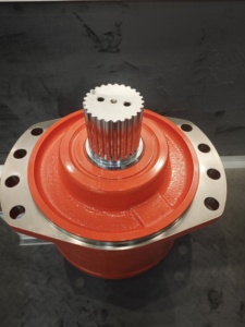 Tour de pistons hydrauliques S850 avec moteur – Type de produit : Moteurs - Product Image 3