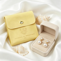 Pochette à bijoux en microfibre de qualité supérieure avec bouton-pression et séparateur intérieur, sac à bijoux personnalisé avec logo en relief pour boucles d'oreilles, bagues, colliers