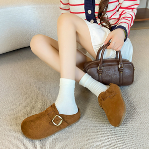 Mules fermées pour femmes, style tendance, avec boucle métallique, à enfiler, aspect daim PU, plates, pour le printemps et l'automne - Product Image 4