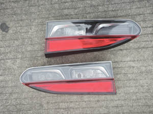 Luz Trasera LED Láser Izquierda y Derecha Original Usada, Desmontada, Lista para Instalar, Mejor Precio, Sin Reparación, para <span class=keywords><strong>Toyota</strong></span> <span class=keywords><strong>Corolla</strong></span> <span class=keywords><strong>Cross</strong></span> 2020-2024 - Product Image 3