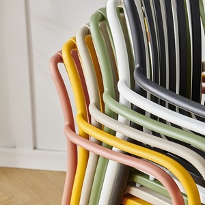 Ghế ăn nhựa phong cách Bắc Âu hiện đại với tựa lưng dày và tay vịn ánh sáng sang trọng ngoài trời ghế vườn xếp chồng ghế - Product Image 4