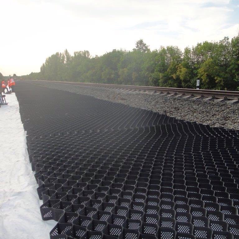 Factory Supply Gravel Stabilizer Grid Mud Grid Anti Slip Road Driveway Roadbed Construction Retaining Wall Soil Stabilization · image 3